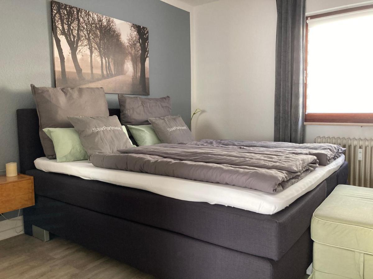 Living At Saarpartments -Adults Only- 2 Bedroom, Netflix - Business & Holiday Apartments For Long- And Short Term Stay, 3 Min To Train Station, Secure E-Bike Parking! Саарбрюкен Екстериор снимка