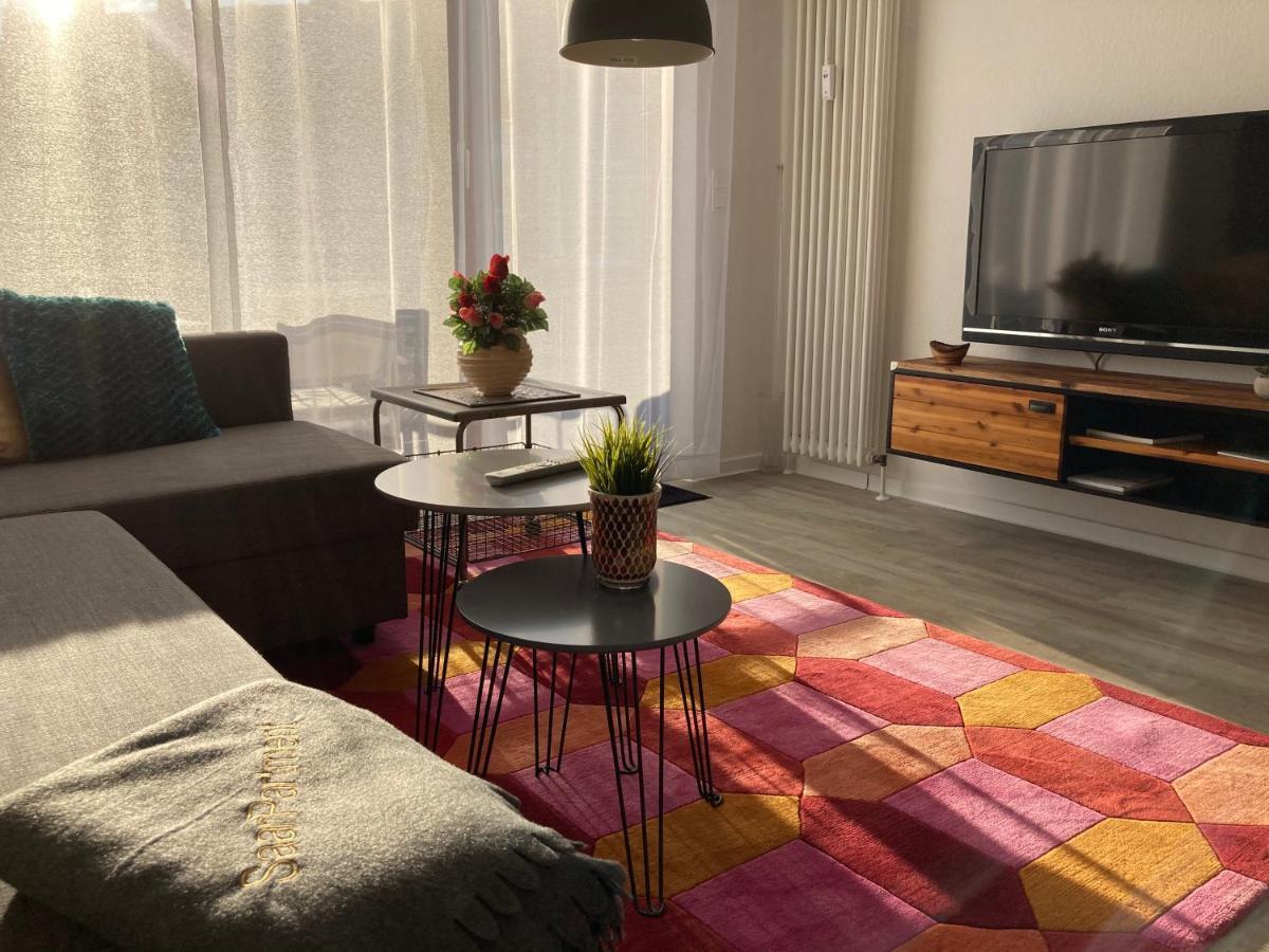 Living At Saarpartments -Adults Only- 2 Bedroom, Netflix - Business & Holiday Apartments For Long- And Short Term Stay, 3 Min To Train Station, Secure E-Bike Parking! Саарбрюкен Екстериор снимка