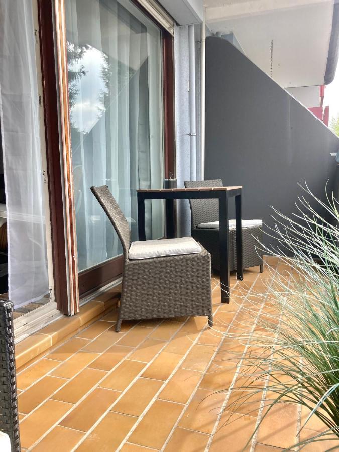 Living At Saarpartments -Adults Only- 2 Bedroom, Netflix - Business & Holiday Apartments For Long- And Short Term Stay, 3 Min To Train Station, Secure E-Bike Parking! Саарбрюкен Екстериор снимка